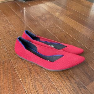 W7 - Red Pointed Flat from Rothy’s